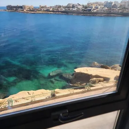 Seafront 2 Bedroom Apartment Marsaskala Extérieur photo